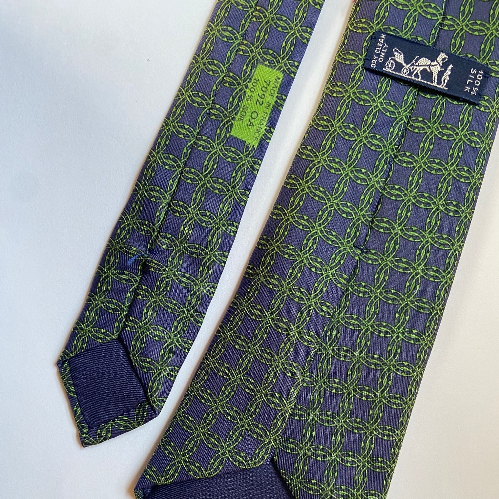 Dark Blue Hermes Silk Tie - Picture 2 of 3